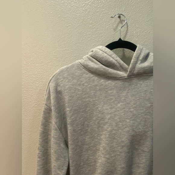 Crop top hoodie - Picture 2 of 4